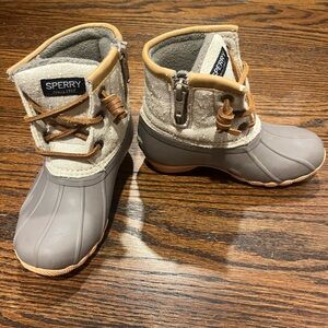 Sperry Kids Duck Boots Kids Size 9